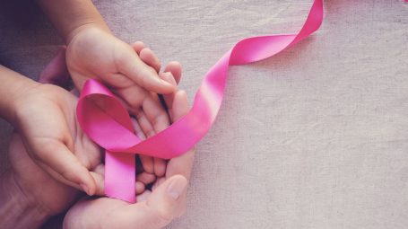 Un ruban rose pour soutenir la lutte contre le cancer