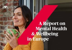 Une femme avec sa tasse de café et écrit a report on mental health & wellbeing in Europe
